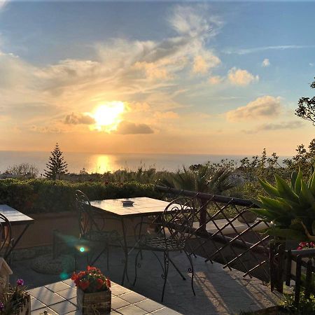 La Terrazzina Sul Tramonto Panzió Forio di Ischia Kültér fotó