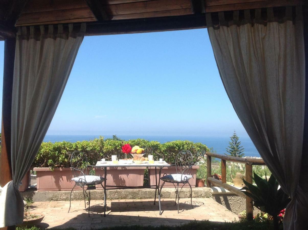 La Terrazzina Sul Tramonto Panzió Forio di Ischia Kültér fotó