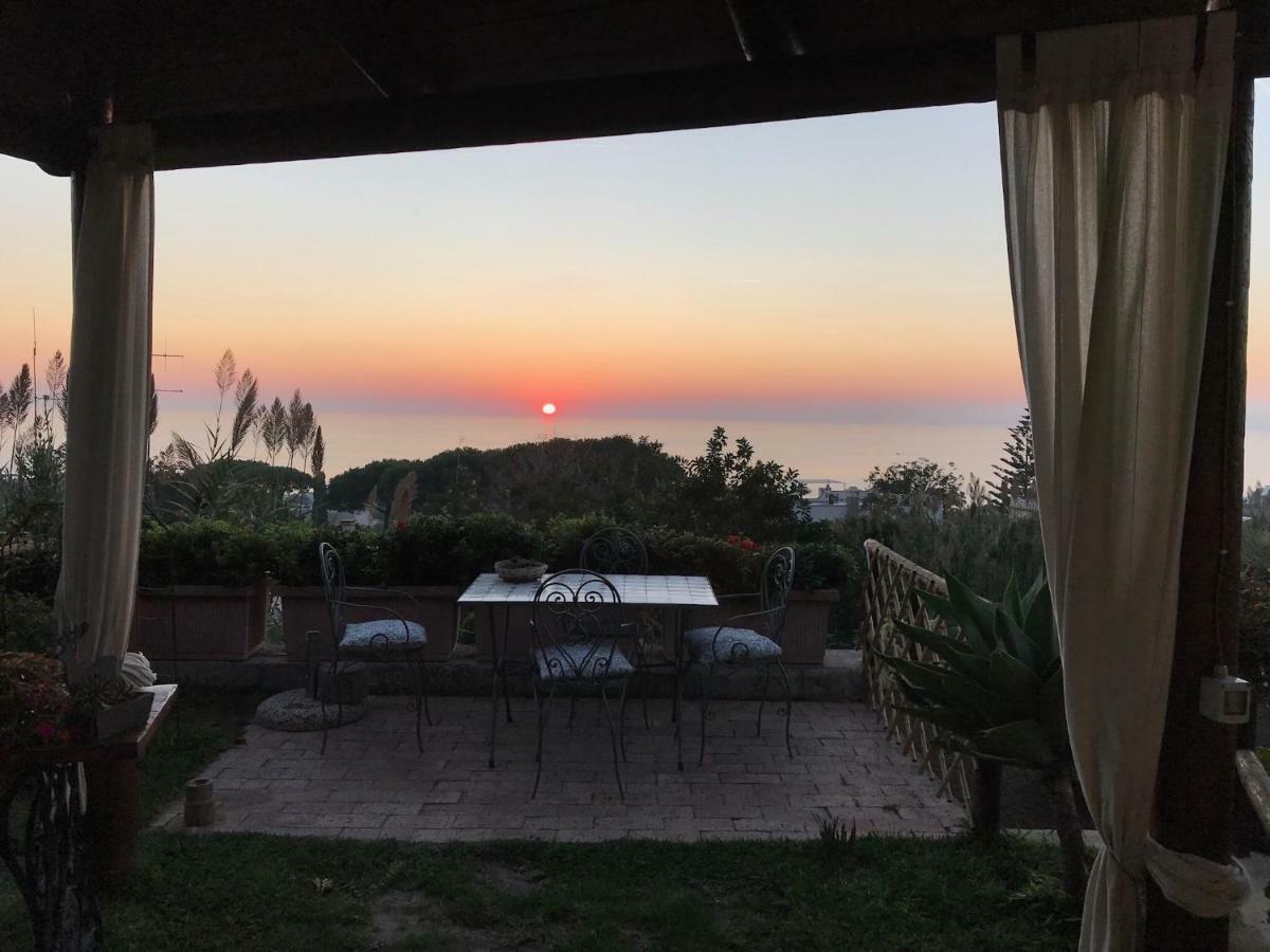 La Terrazzina Sul Tramonto Panzió Forio di Ischia Kültér fotó