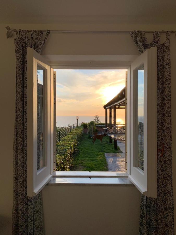 La Terrazzina Sul Tramonto Panzió Forio di Ischia Kültér fotó